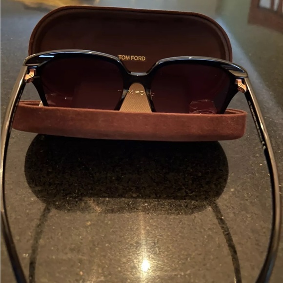 Tom Ford ‘Faye’ Sunglasses - Picture 14 of 15